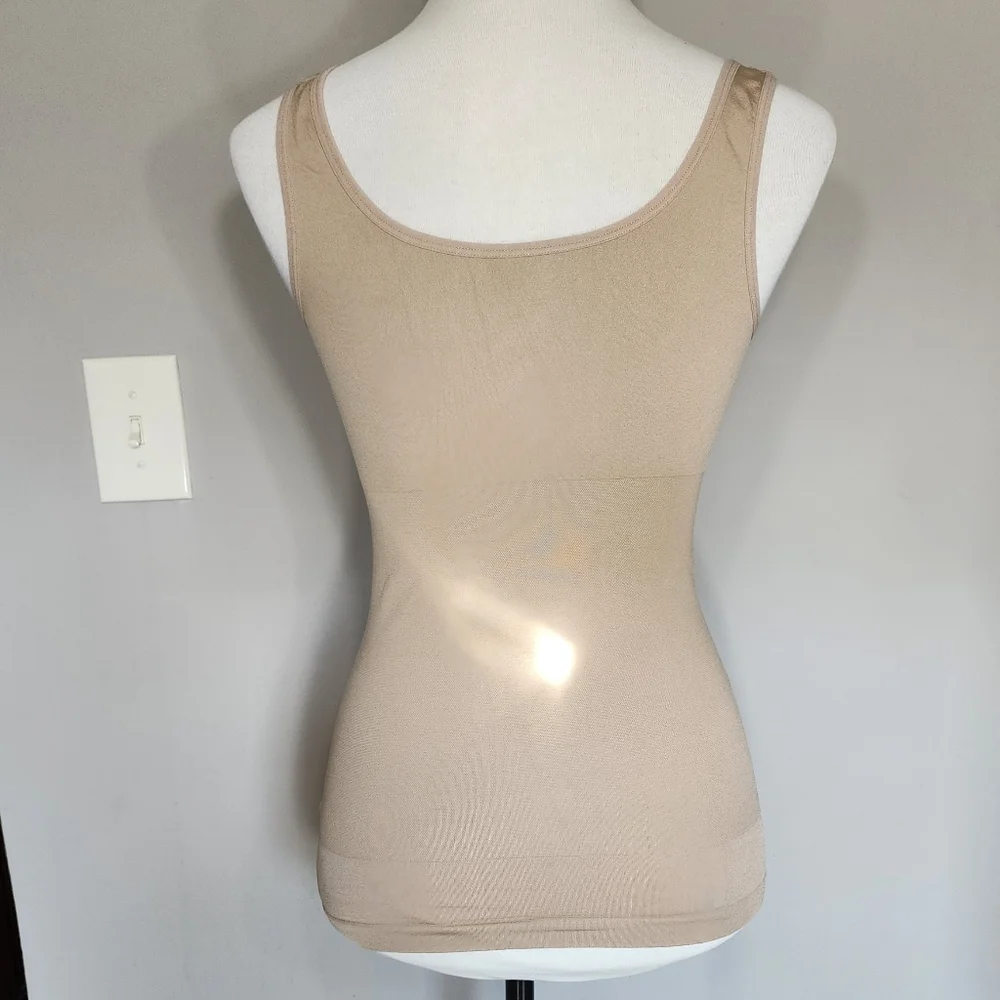 Yummie women's tummy control tank top shapewear nude size medium